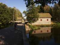 Handelsboden sedd fr�n v�stsidan av forsen
