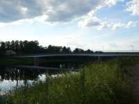 Bron �ver Dal�lven uppstr�ms trailerrampen.