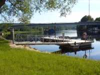 F�ggeby g�stbrygga med Dal�lven uppstr�ms.