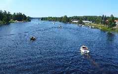 Dal�lven uppstr�ms mot Borl�nge. Bilden tagen fr�n landsv�gsbron mellan Tors�ng och Tylla.