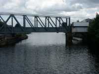 Manchester Ships Canal med s�dra delen av Barton Swing Acveduct