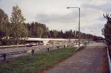 Broarna �ver H�yti�inen kanal i Onttola ca 10 km fr�n centrum av staden Joensuu. V�nster: ny landsv�g nr 17 och 23, mitten: gammal landsv�g 17 och 23.