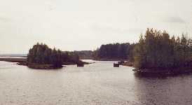 Minnen av timmerflottningen som p�g�r varje sommar. 