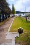 Slussens �stra sida �r allt som �r kvar av stenslussen som byggdes 19181923 och revs p� 1970-talet. 