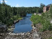 Voimalaitoksen tulvakanava.