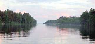 Kortesalmen avokanava syv�v�yl�ll� Kallaveden ja Siilinj�rven sataman v�lill�.