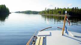 Kutvele kanal har varit i b�rjan bara n�gra meter bred men den har senare utvidgats f�r flottningar.