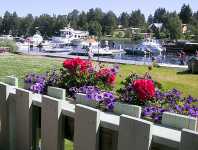 Vy fr�n restaurantens altan mot kanalen.