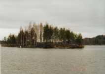 Kanal�n. Den nuvarande farleden finns bakom �n.