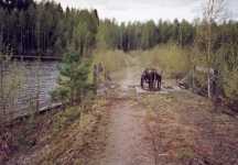 Anordning f�r dragning av b�tar mellan V�livesi och Alusvesi, vattenomr�den som h�r till �lven Pielisjoki.