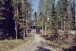 Den smala grusv�gen till Taivallahti kanalen och kanaltornet.
