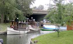 Vanha kanava kanavap�iv�n�n� 2.7.2004. Moottoroituja vanhoja laivoja.