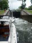 Oroligt vatten under slussningen