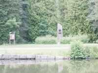 Minnesm�rke strax uppstr�ms slussarna