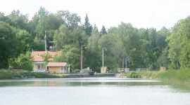Vi n�rmar oss Sj�torp 8 fr�n uppstr�ms