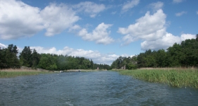 P� v�g s�derut i kanalen.