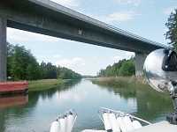 Landsv�gsbron mellan Farstalandet och Ingar�