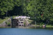 Nedre portarna utifr�n