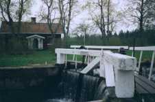 The lock-keeper's lodge and the northern gates at Sörkvarn.