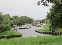 Yachthafen Surwold med Splittingkanalen i f�rgrunden